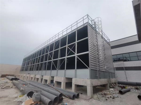 深圳閉式冷卻塔廠家針對冷卻塔集水盤和補水方式(深圳閉式橫流式冷卻塔廠商)
